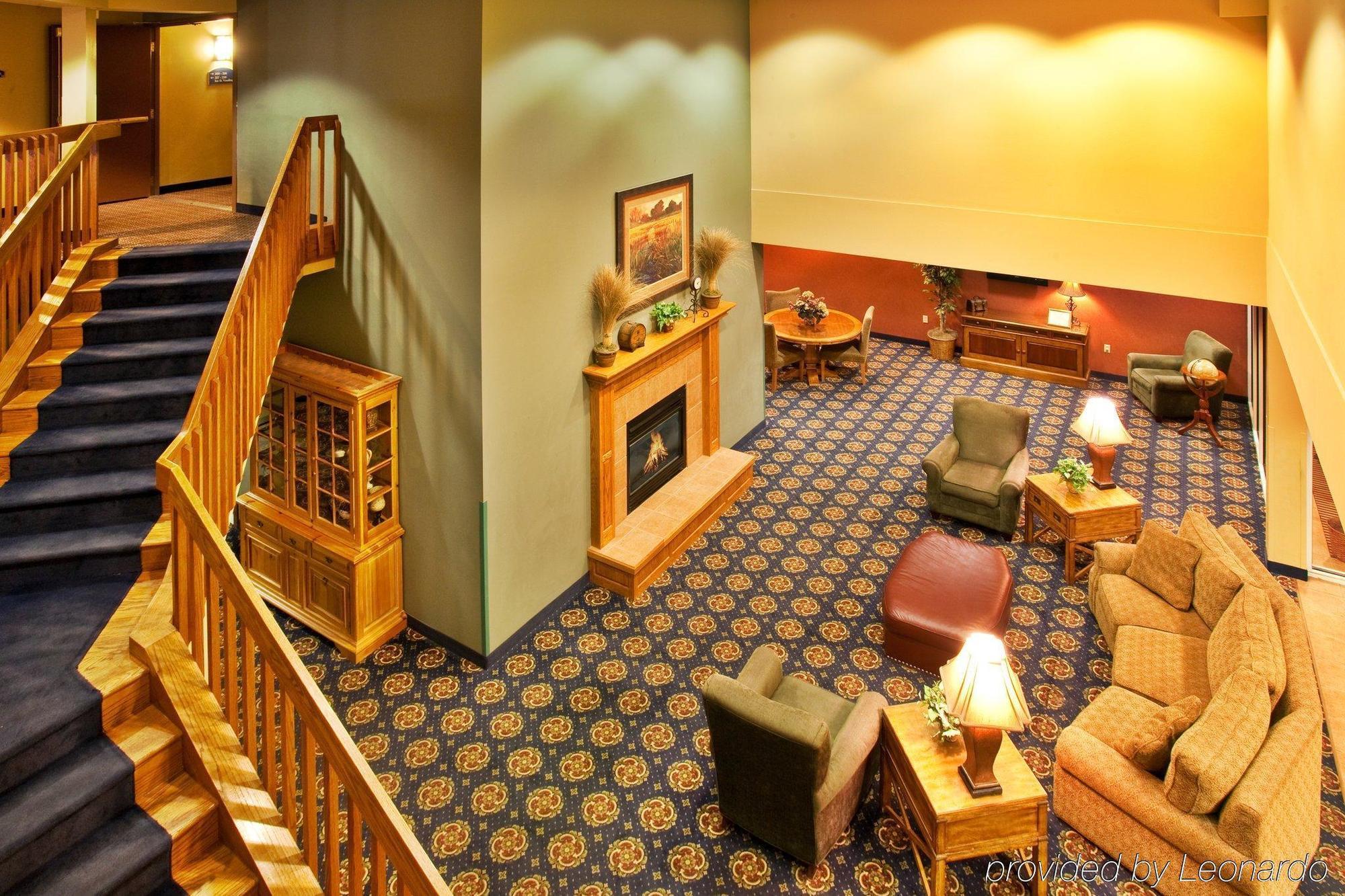 Best Western Holiday Manor Ньютон Интерьер фото